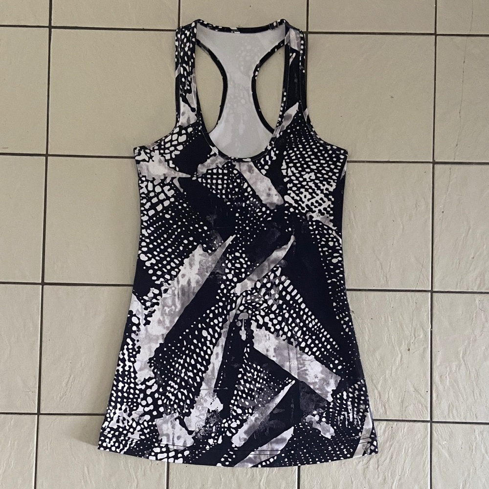 Lululemon Racerback Tank Small - Picture 6 of 8